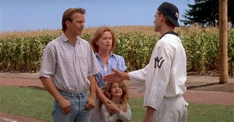 Warum Field of Dreams eine Geschichte über Baseball, Familienglück und den Glauben an das Unmögliche ist?